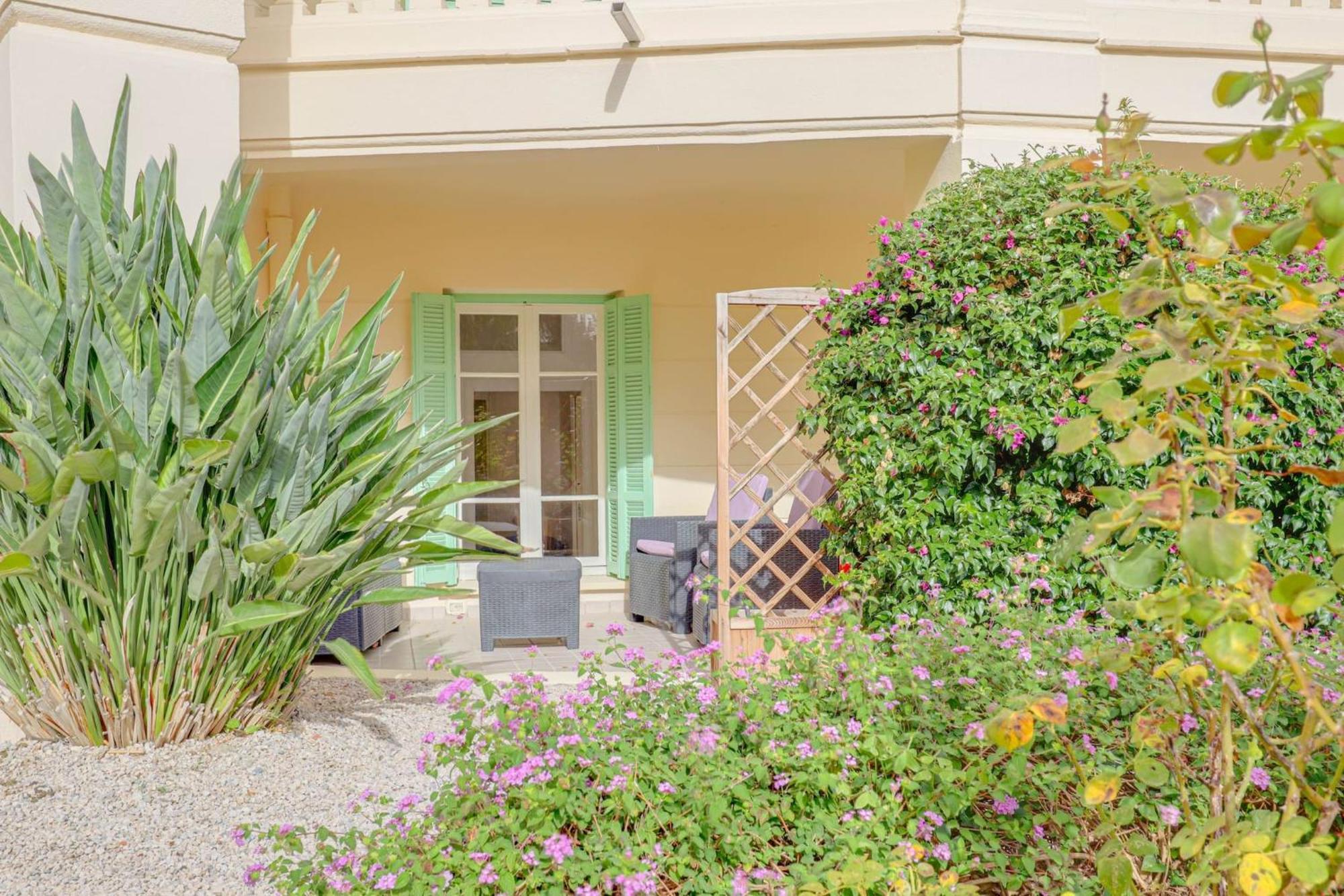 "Le Garavan Palace" Idyllique, Proche Gare Et Plage Menton Exterior photo